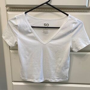 White Crop V-Neck Tee  NWOT. SO Women's Classic. Size M